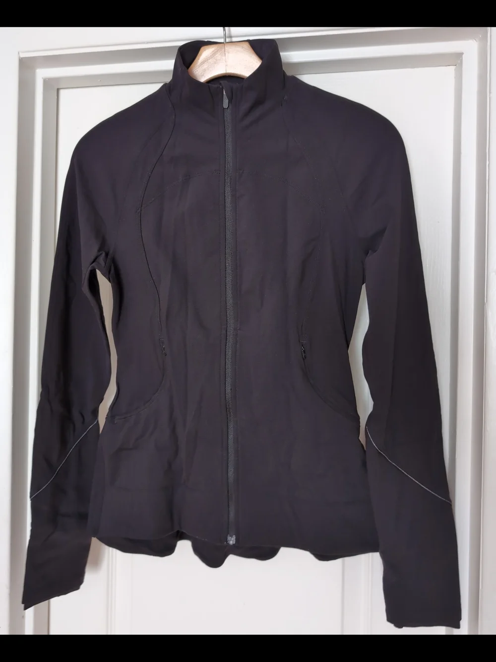 Lululemon XS Women’s  Black Full-Zip Active Jacket